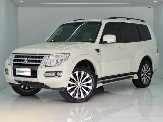 MITSUBISHI PAJERO FULL 3.2 HPE 4X4 16V TURBO INTERCOOLER DIESEL 4P AUTOMÁTICO MITSUBISHI PAJERO FULL 3.2 HPE 4X4 16V TURBO INTERCOOLER DIESEL 4P AUTOMÁTICO